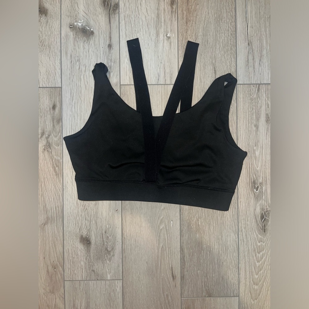 Black V-Front Strappy Comfort Sports bra